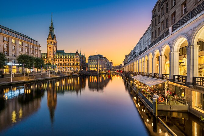 Hamburg at Night: Old Town & St Pauli Private Tour - Quaint Old Town Streets