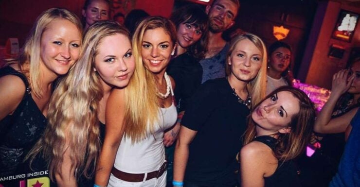 Hamburg: Bachelor(Ette) Party With Pub Crawl - Experience Highlights
