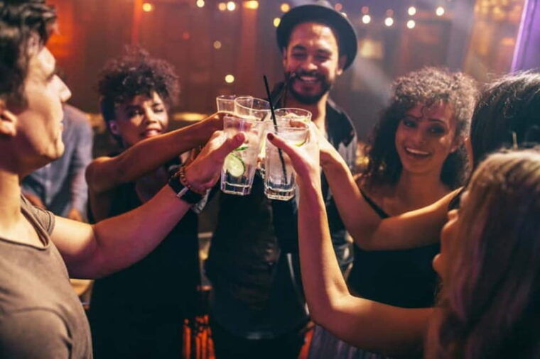 Hamburg Bachelor(ette) Premium Party with Night PubCrawl - Practical Tips for Your Night Out