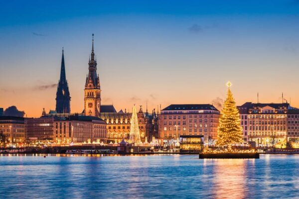 Hamburg Christmas Delights and Sparkling Markets - Enjoying St. Pauli Piers