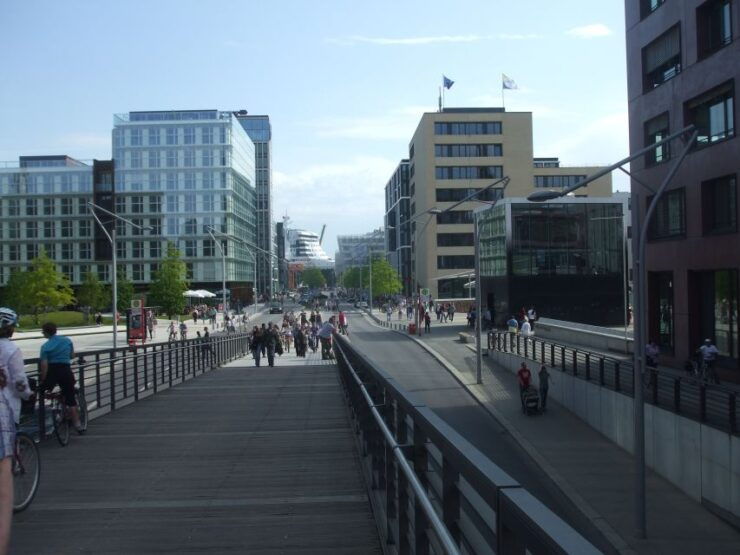 Hamburg: City Tour by Bike With Elbphilharmonie - Experience Highlights