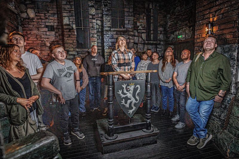 Hamburg Dungeon Ticket - The freefall tower: a physical finish