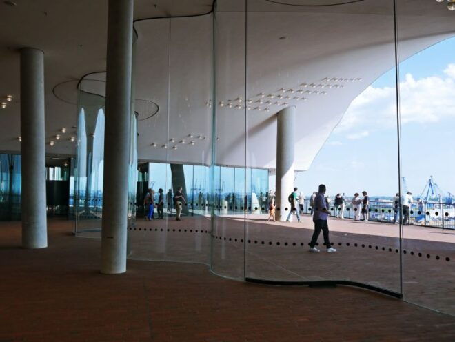 Hamburg: Elphi Plaza Guided Tour With Störtebeker Beer - Access to the Elbphilharmonie Plaza Without Waiting
