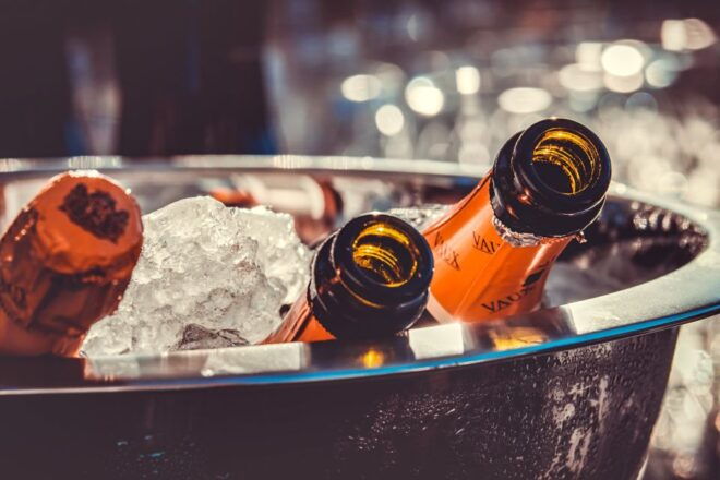 Hamburg: Friday and Saturday Night Boat Party - Check Availability and Starting Times