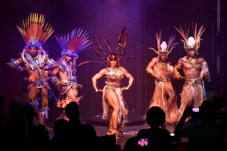Hamburg: Grand Hotel Travestie Show at Pulverfass Cabaret - Ticket Details