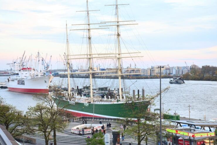 Hamburg: Harbour Highlights Self-Guided Discovery Walk - Booking and Cancellation