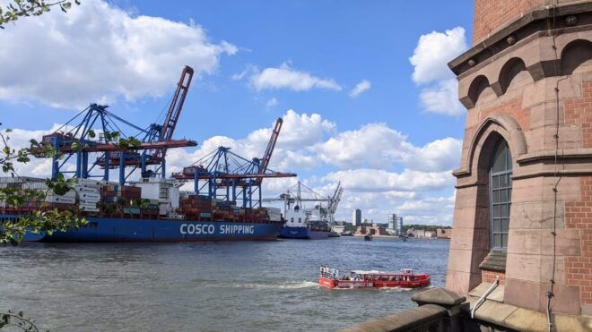 Hamburg: Harbour Highlights Self-Guided Discovery Walk - Meeting Point and Requirements