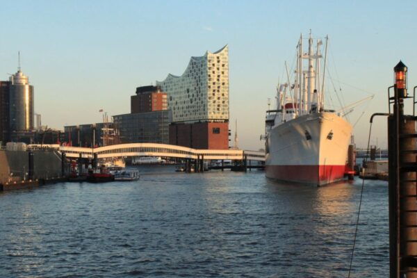Hamburg: Highlights Self-Guided Scavenger Hunt and City Tour - Common Questions