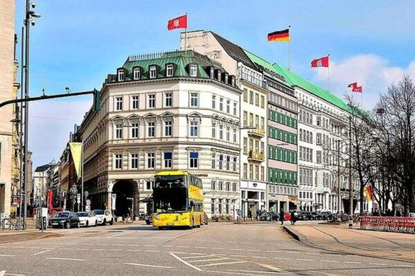 Hamburg: Hop-On Hop-Off Bus Tour Yellow Double Decker - Important Tour Guidelines