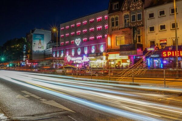 Hamburg: In the Footsteps of "Olivia" Reeperbahn Tour - Inclusions and Additional Drinks