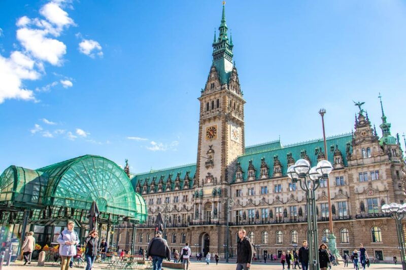 Hamburg: In the footsteps of the Beatles with a Local - Tales and Behind-the-Scenes Stories
