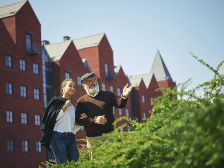 Hamburg: Insta-Perfect Walk With a Local - Key Points