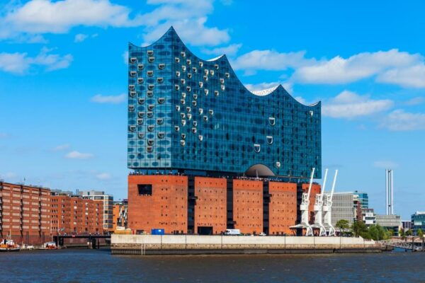 Hamburg: Insta-Perfect Walk With a Local - Frequently Asked Questions