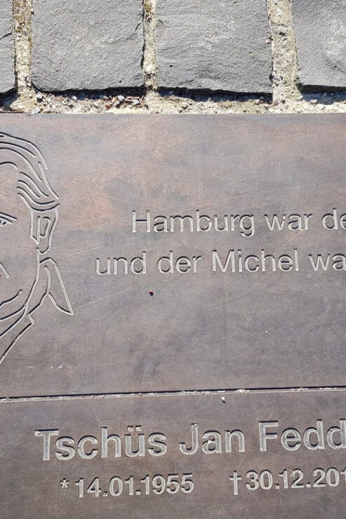 Hamburg: Jan Fedder, Self-Guided City Tour in His Footsteps - Key Points