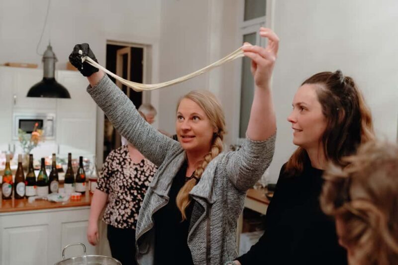 Hamburg: Mozzarella course with accompanying wines - Who Should Sign Up?