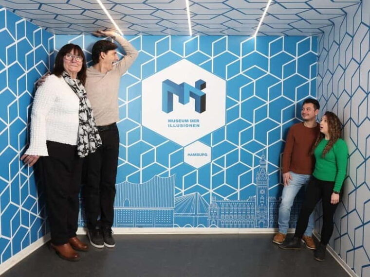 Hamburg: Museum of Illusions Ticket - How Does It Compare?