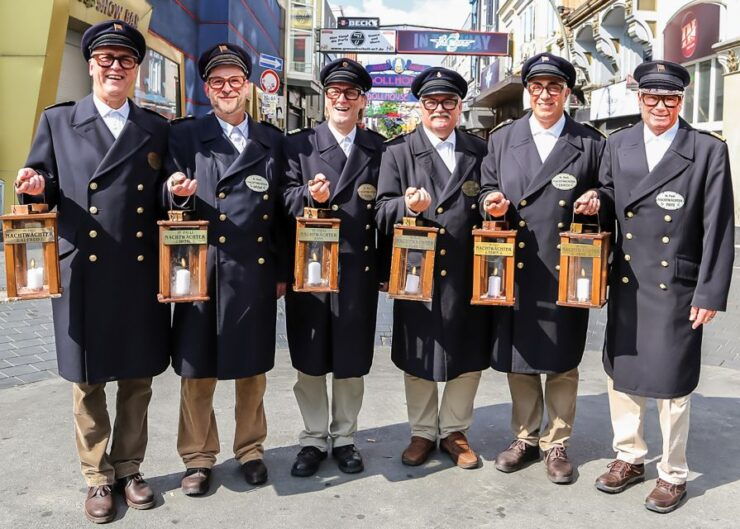 Hamburg: Nachtwächtertour Von St. Pauli Auf Deutsch - Experience Highlights