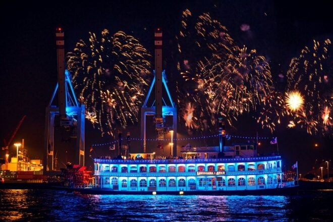 Hamburg: New Year's Eve Harbor Barge Cruise - Meeting Point and Pricing