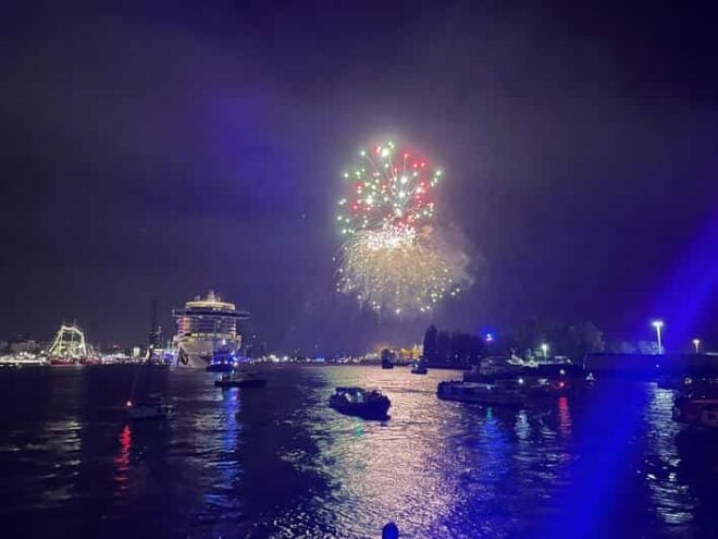 Hamburg: New Years Eve Harbour Cruise - Cancellation and Reservation Policy