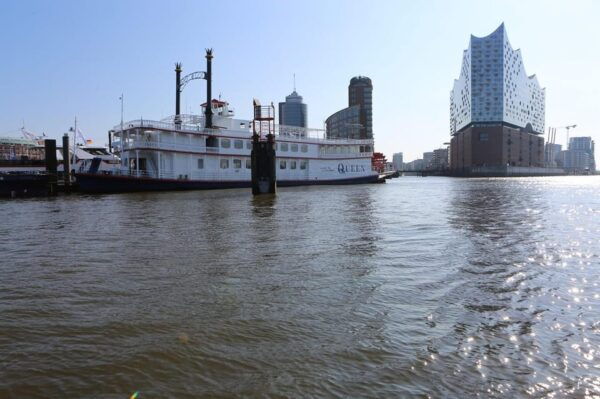 Hamburg: Original XXL Paddle Steamer Tour - Tips for an Enjoyable Tour