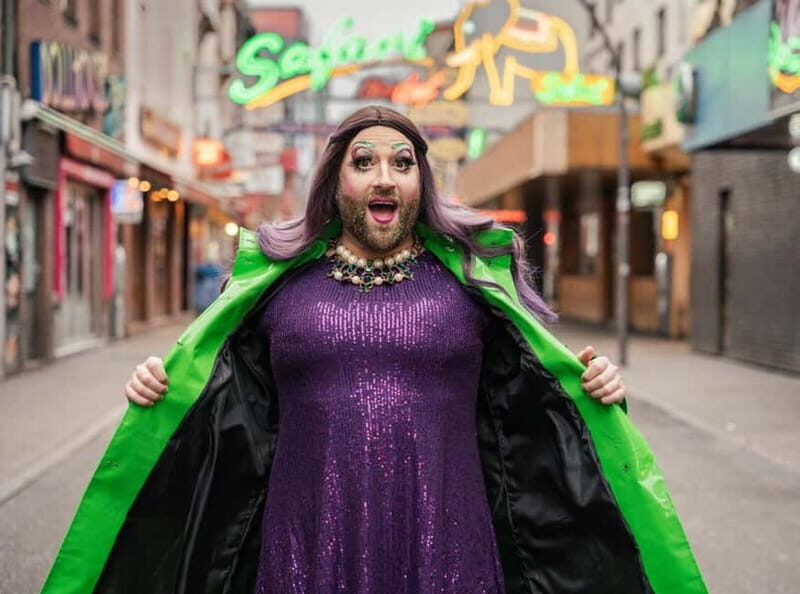 Hamburg: Pamela unpacks! - Kieztour with a drag queen - The Sum Up
