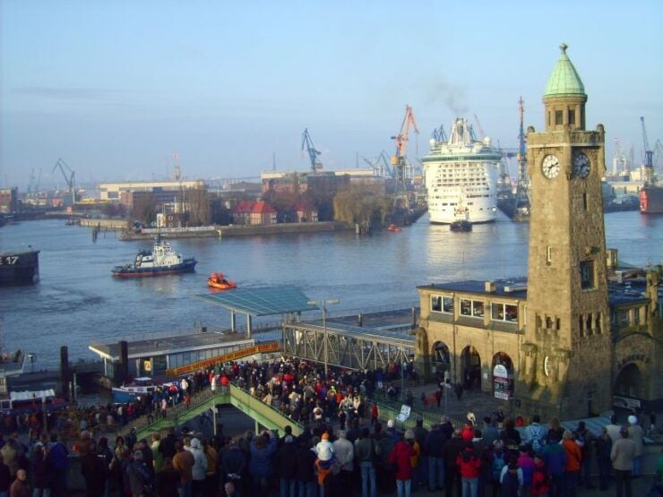 Hamburg: Private 3-Hour Guided Car Tour - Tour Highlights
