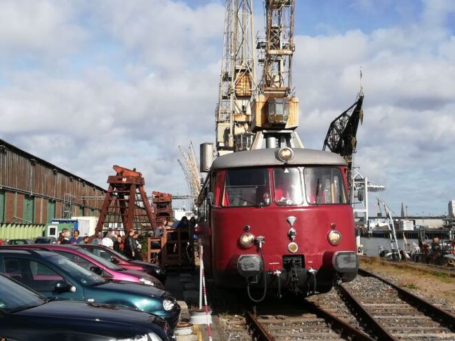 Hamburg: Private Driving Tour With Local Guide - Panoramic Views of Hamburgs Waterfront and Port