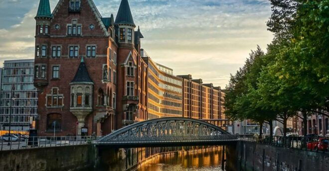 Hamburg: Private Guided Walking Tour - Explore Hamburgs Landmarks