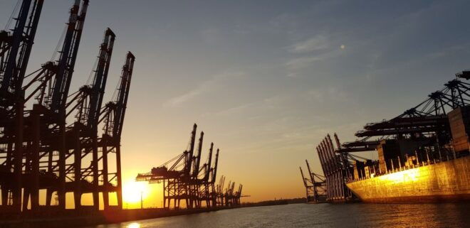 Hamburg: Private Harbor Tour by Boat - Full Description and Important Information