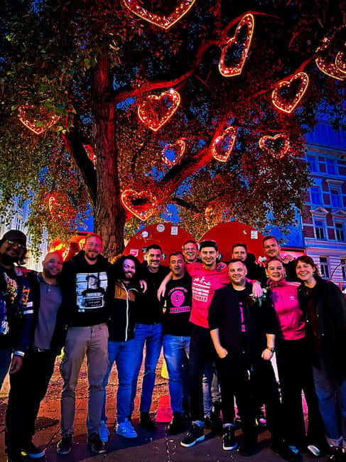 Hamburg: Pubcrawl & Nightlife Tour auf St.Pauli - Group Dynamics and Safety