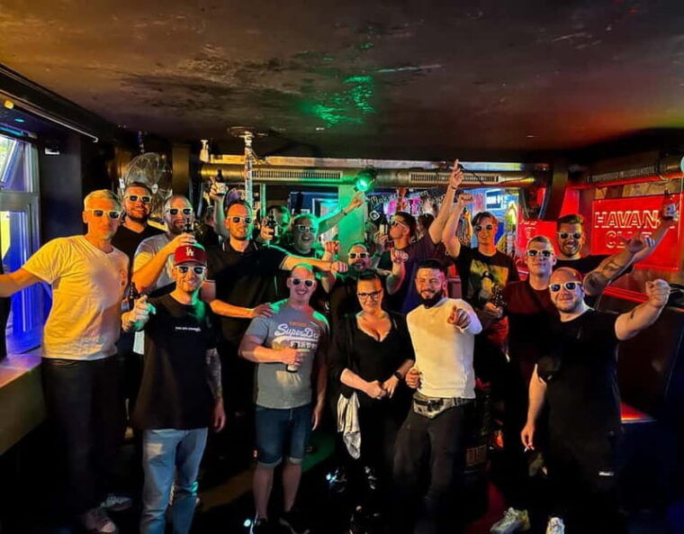 Hamburg: Pubcrawl & Nightlife Tour auf St.Pauli - Duration and Practicalities
