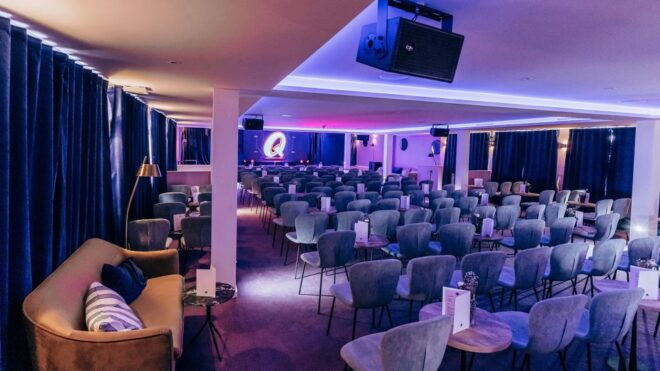 Hamburg: Quatsch Comedy Club Live Show Ticket - The Sum Up