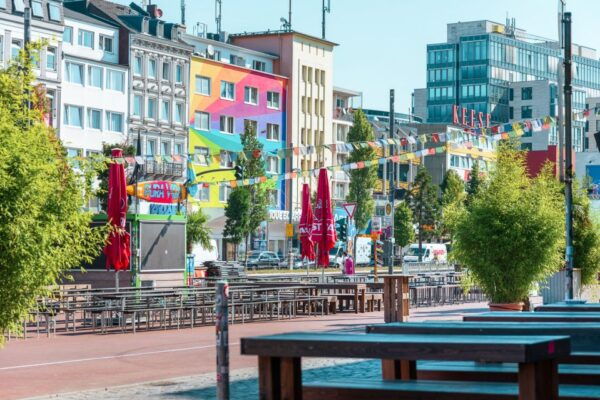 Hamburg: Reeperbahn, Port, & Fish Market Morning Tour - Itinerary