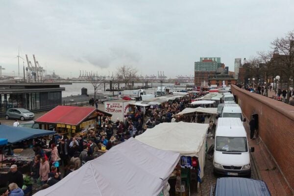 Hamburg: Reeperbahn, Port, & Fish Market Morning Tour - Common Questions