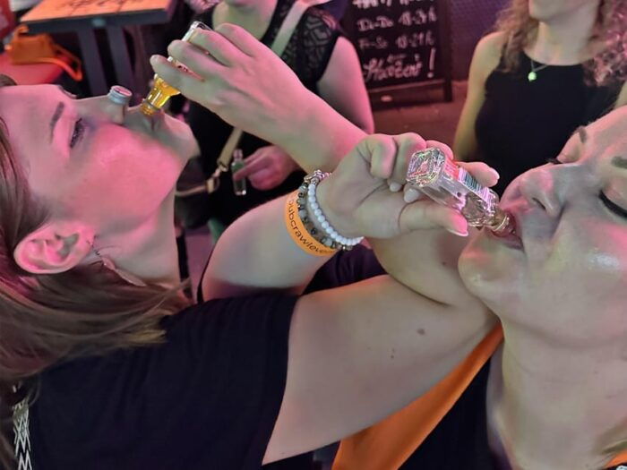 Hamburg: Reeperbahn pub crawl with insider-guide & shots - FAQ