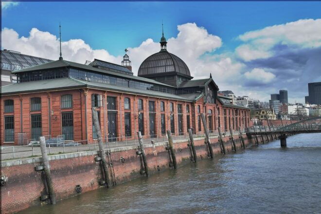Hamburg: Self-Guided Audio Tour - Flexible Customization