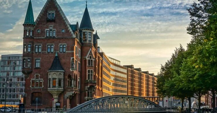 Hamburg: Self-Guided Outdoor Escape Game - Experience Highlights