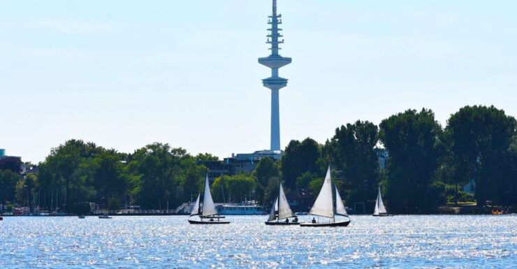 Hamburg: Self-Guided Walking or Bike Tour Around the Alster - Activity Details