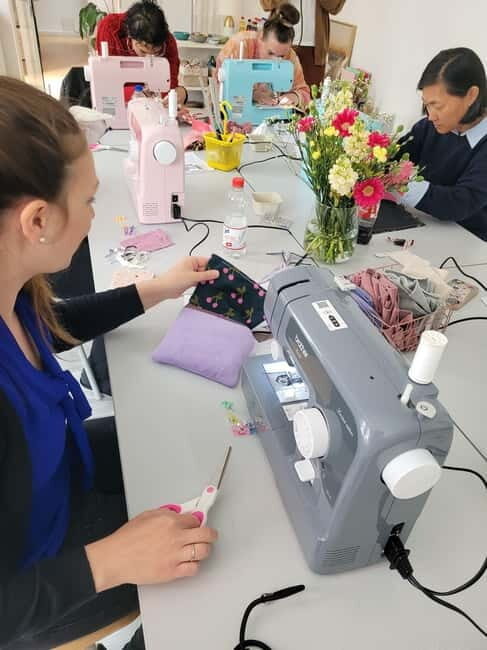 Hamburg: sew your own cosmetic bag as a souvenir from HH - An In-depth Look at the Hamburg Sewing Workshop
