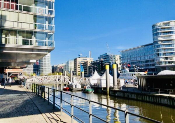 Hamburg: Speicherstadt and HafenCity Guided Walking Tour - Important Information
