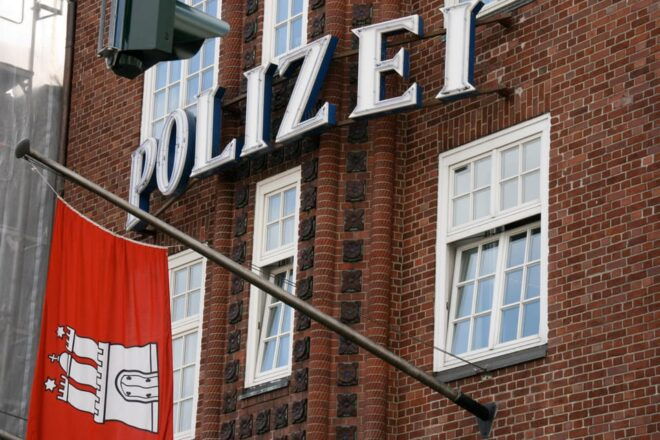 Hamburg St. Pauli - Guided Walk for School Groups - Accessibility and Group Information