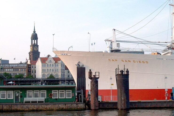 Hamburg: Traditional Harbor Tour With Commentary - Activity Details