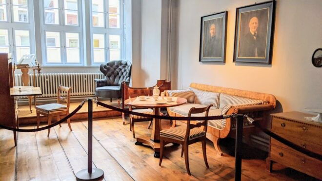 Hamelin: Old Town Exploration Self-guided Walking Tour - Inclusions for the Tour