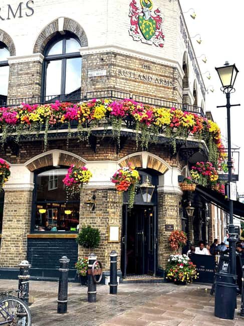 Hammersmith: Scenic Riverside Walking Tour & Prosecco Toast - Discovering Hammersmith: A Riverside Walk with a Toast