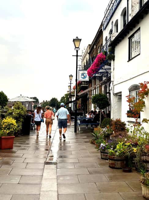 Hammersmith: Scenic Riverside Walking Tour & Prosecco Toast - An In-Depth Look at the Riverside Experience