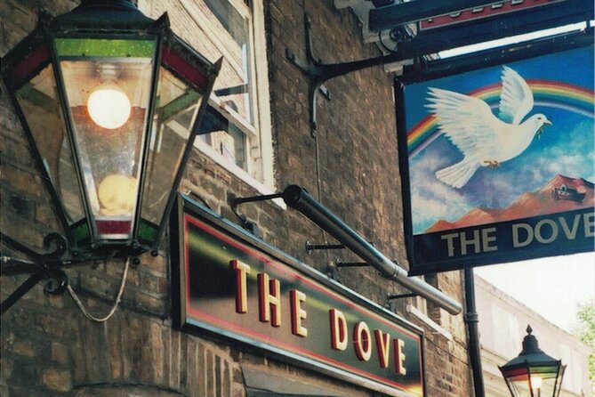 Hammersmith to Chiswick: a Self-Guided Audio Tour Along the Riverside - Starting Point: Hammersmith Bridge