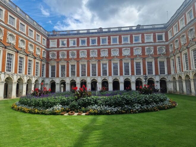 Hampton Court and Windsor Castle, a Right Royal Day Out. - Palace of Hampton Court