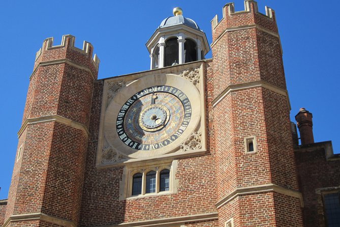 Hampton Court Palace 3hr Tour: Henry VIIIs & William IIIs Intriguing Palaces - Overview