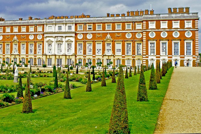 Hampton Court Palace & Garden Maze, Private Tour Admission With Audio Guides - Transportation and Logistics