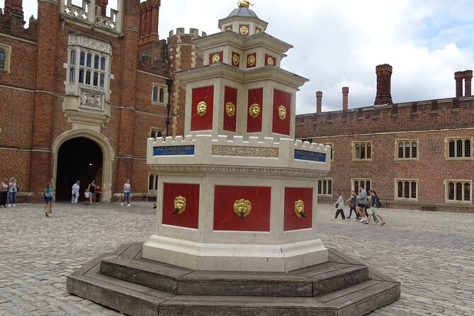 Hampton Court Palace Private Tour - Discovering the Excesses of Henry VIII - The Life and Reign of Henry VIII